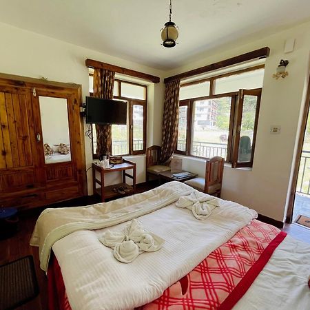 Tourist Hotel 10 Minutes Walking Distance From The Mall Manāli Dış mekan fotoğraf
