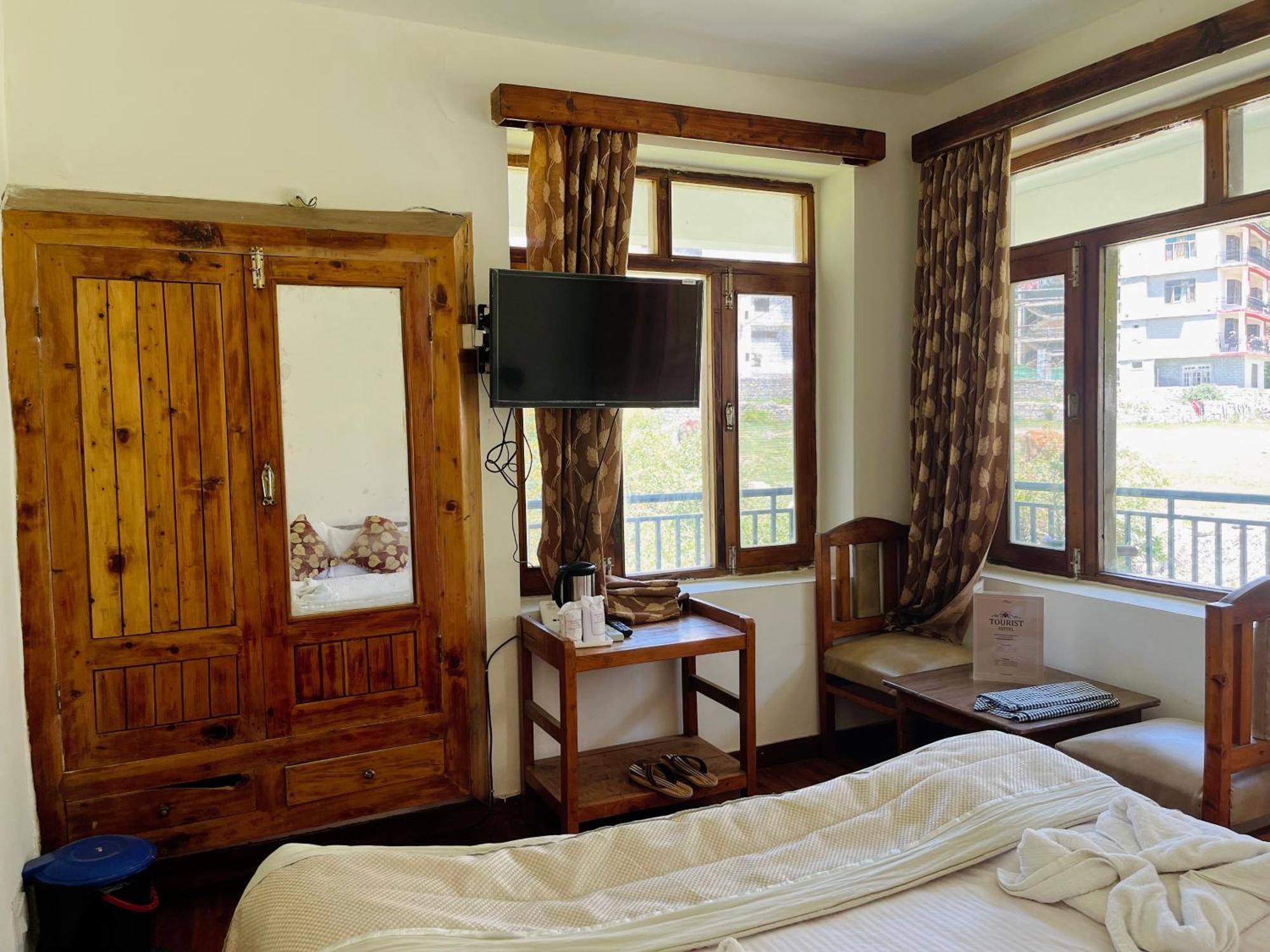 Tourist Hotel 10 Minutes Walking Distance From The Mall Manāli Dış mekan fotoğraf
