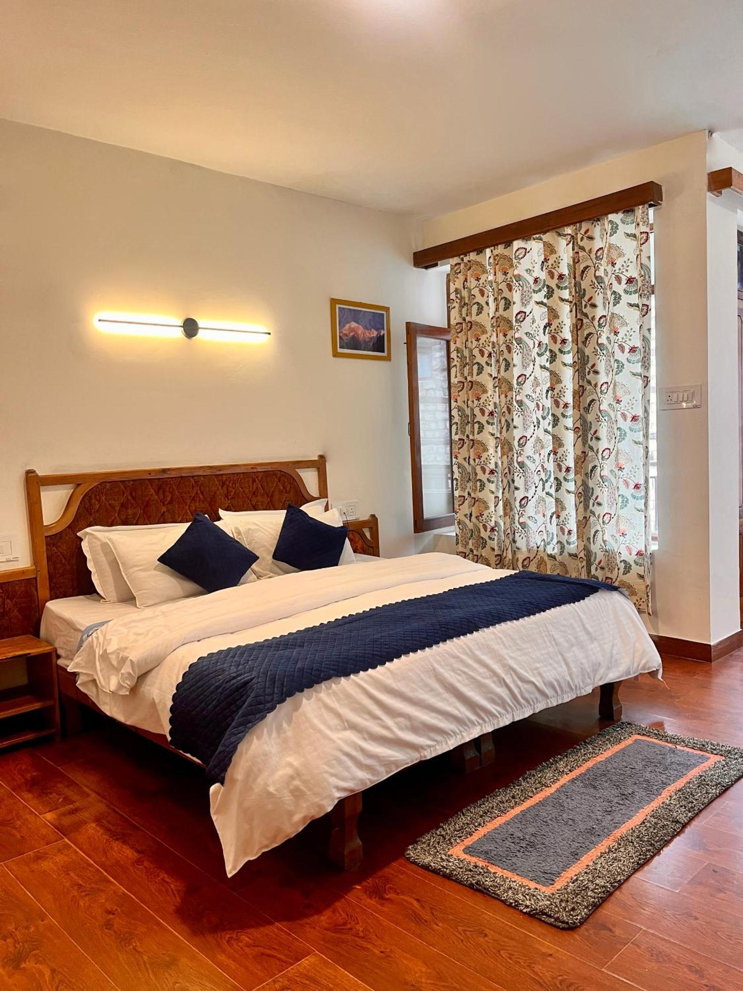 Tourist Hotel 10 Minutes Walking Distance From The Mall Manāli Dış mekan fotoğraf